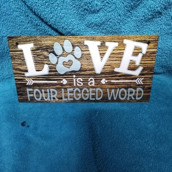Wooden Sign with Love and Paw Print Design Dog Cat - Picture 1 of 2